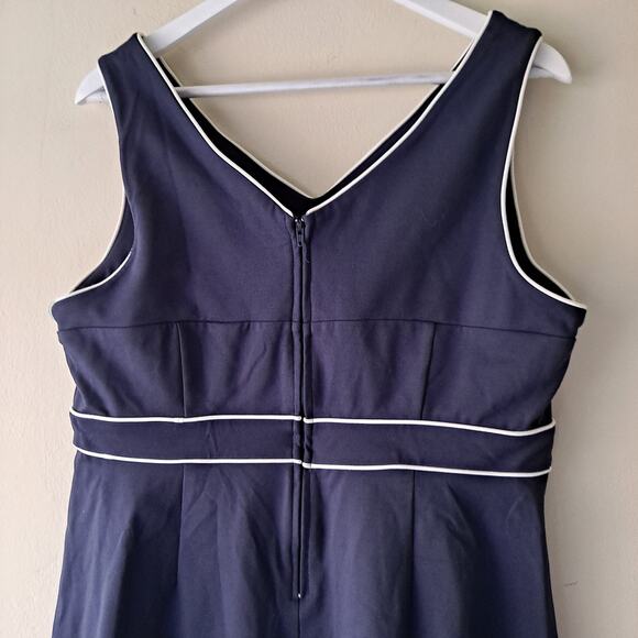 ModCloth Women's Navy & White V neck Sleeveless Dress W Piping Design - Size XL - Picture 7 of 10